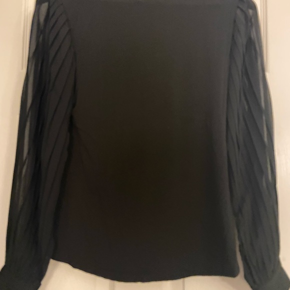 Ellie. By Elie Tahari Size XS Blouse BNWT - Picture 2 of 2